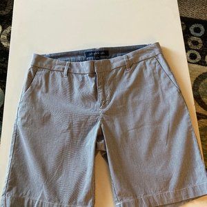 Tommy Hilfiger Women's Shorts Size 6 Blue White Striped Pockets Zip